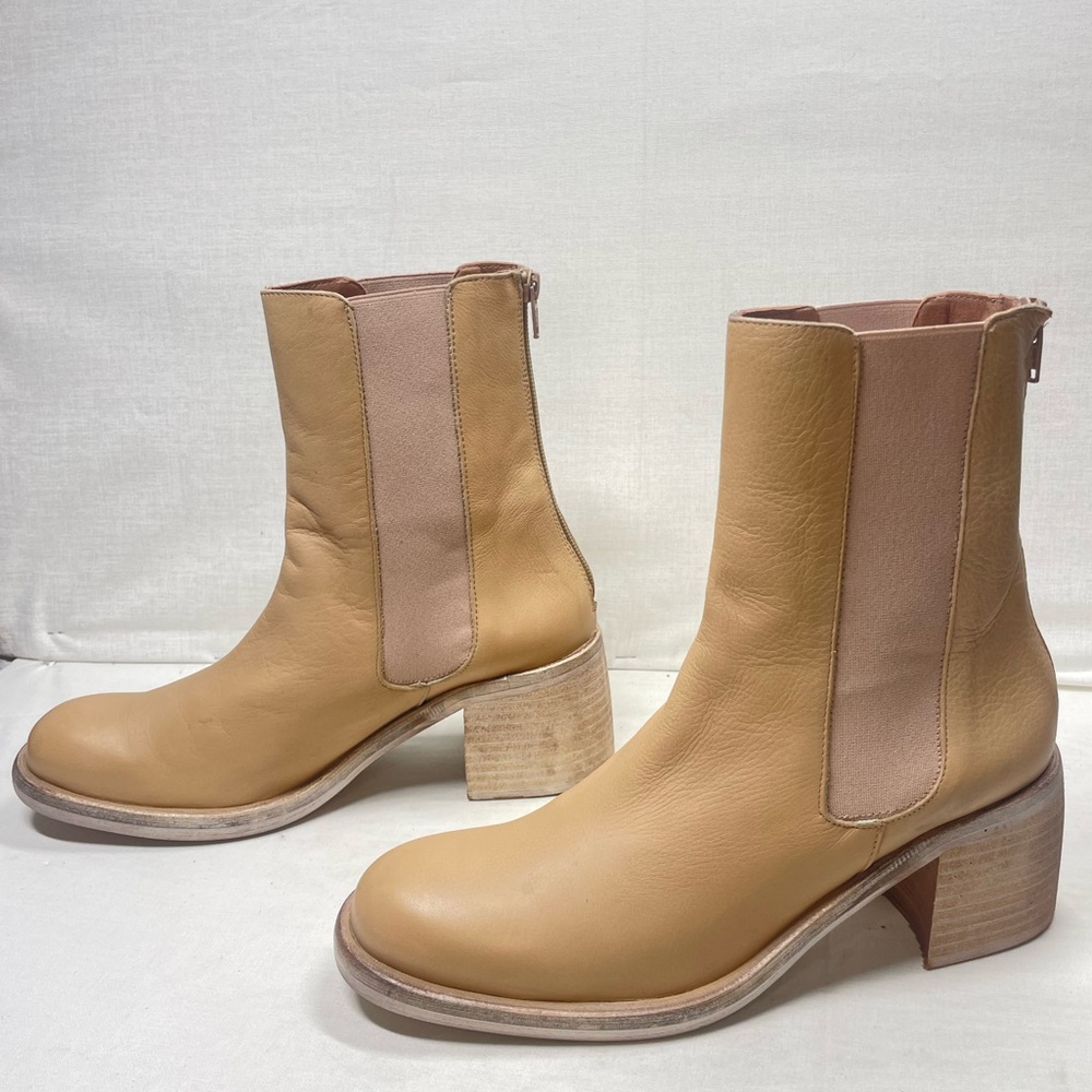 Free People Essential Chelsea Leather Boots Chalk NWOB - Picture 13 of 13